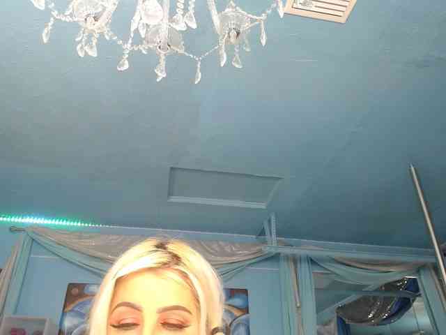 adrianna_fox webcam