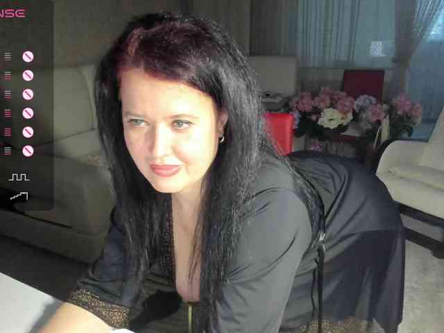 LoveCatsuit webcam