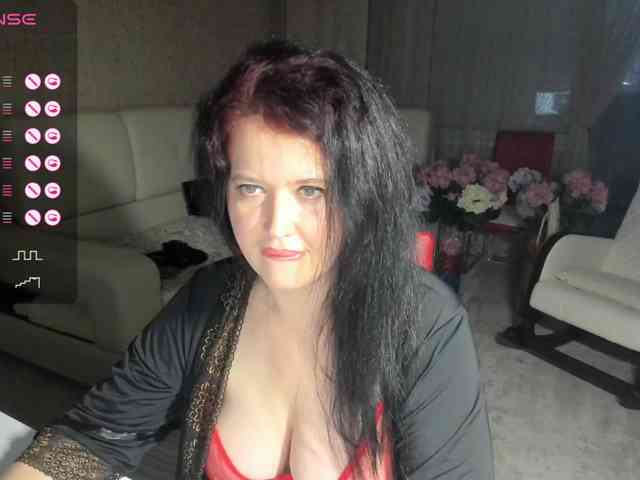 LoveCatsuit webcam