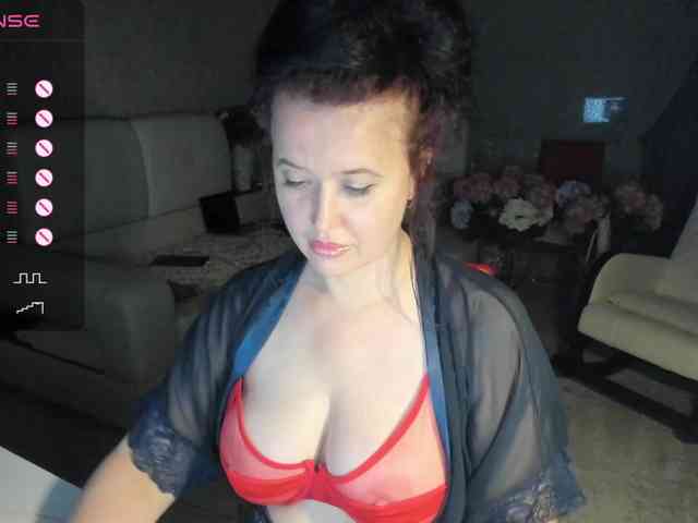 LoveCatsuit webcam