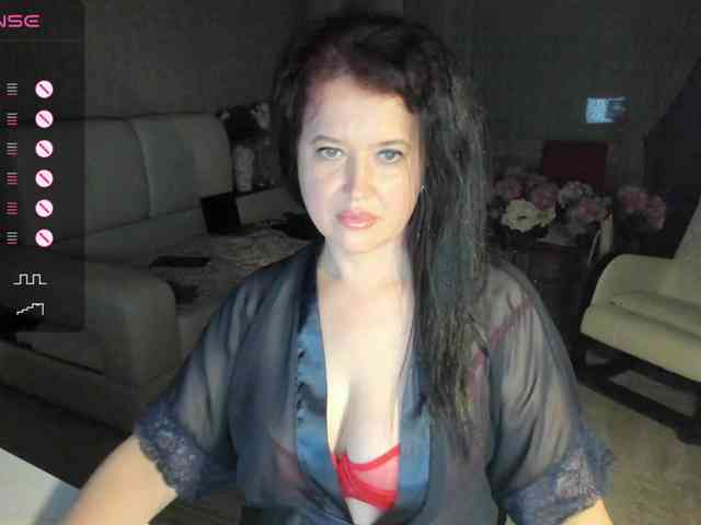 LoveCatsuit webcam