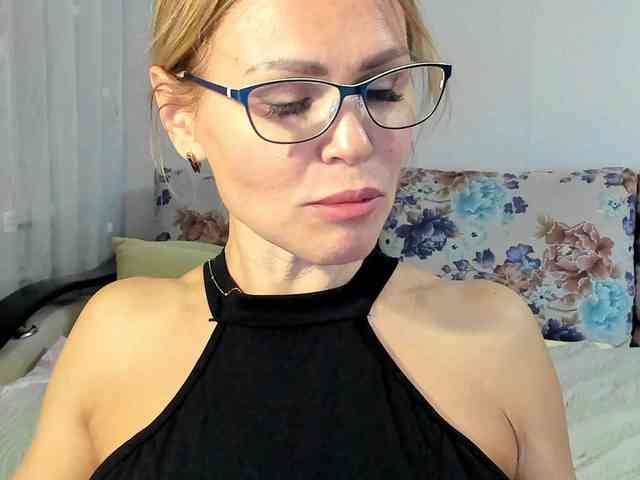 Lisa1225 webcam