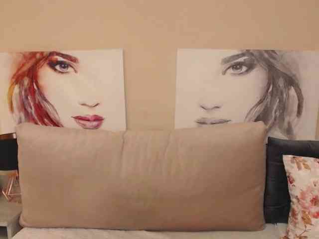 SophieKiss webcam