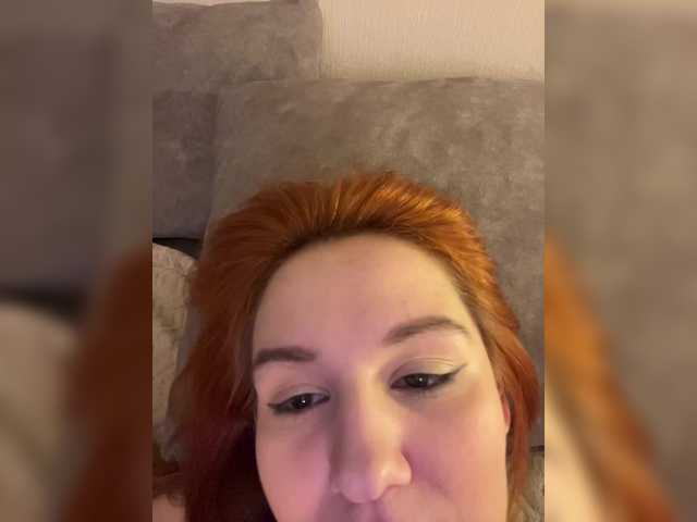 Entra en el chat con el modelo 1_Aariella_1 1_Aariella_1