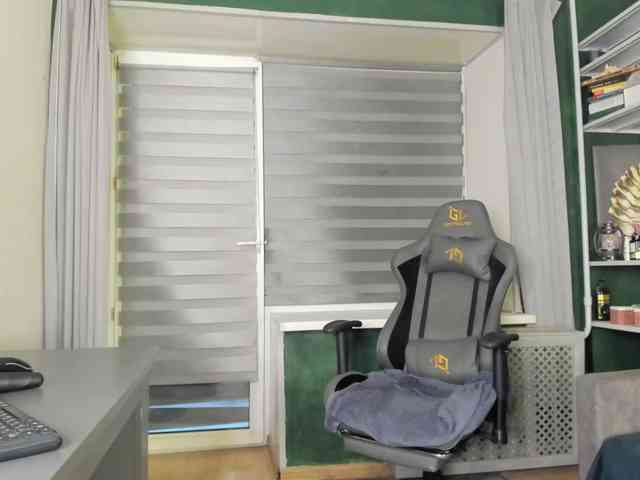 1_Aariella_1 webcam