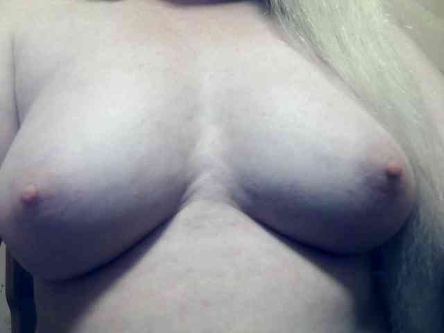 Lilia103 webcam