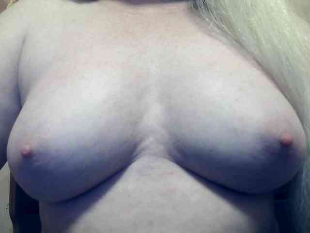 Lilia103 webcam