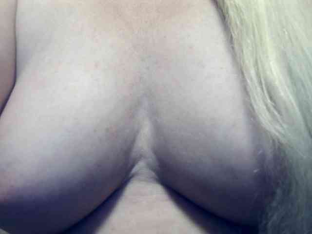 Lilia103 webcam