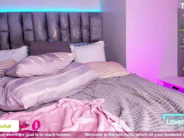 HollyTegan webcam