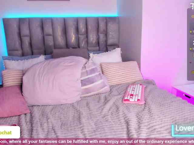 HollyTegan webcam