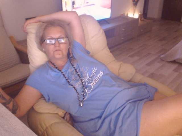 Angel_Dm_Milf webcam