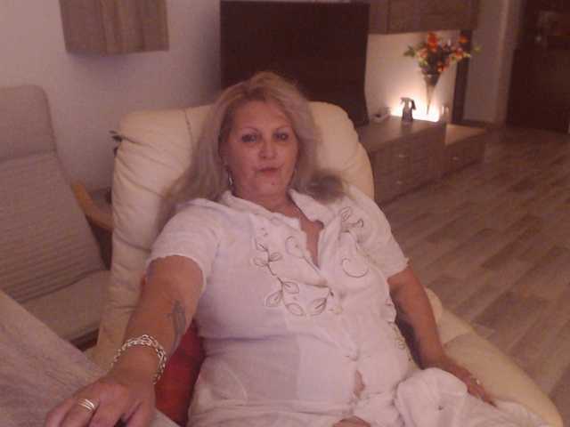 Angel_Dm_Milf webcam