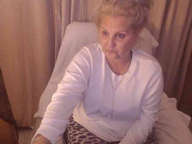 Angel_Dm_Milf webcam