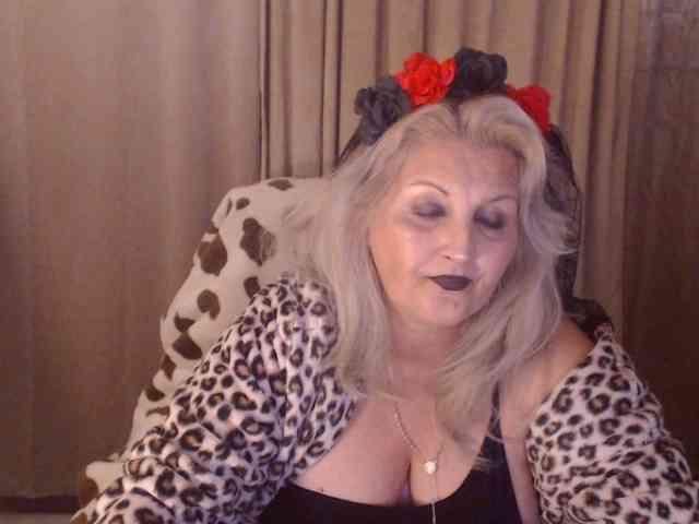 Angel_Dm_Milf webcam