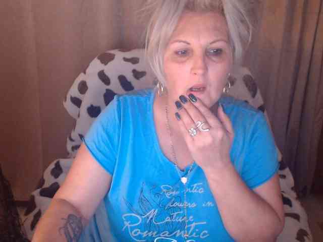 Angel_Dm_Milf webcam