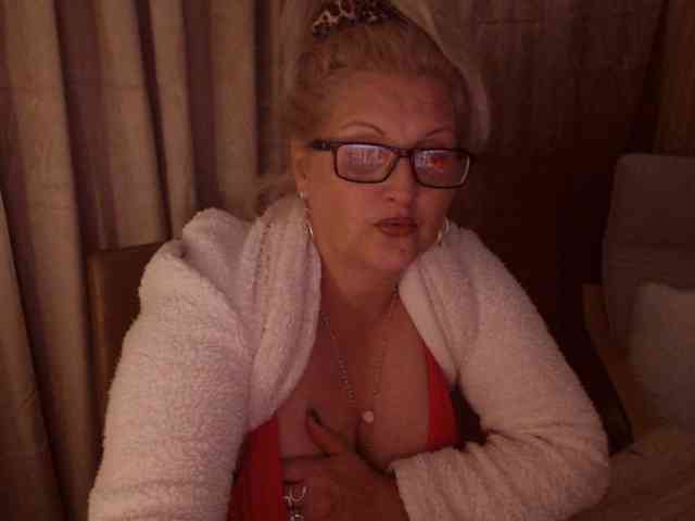 Angel_Dm_Milf webcam