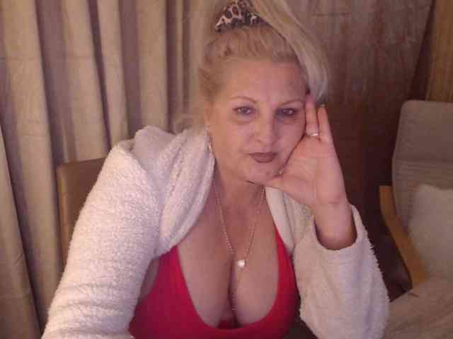 Angel_Dm_Milf webcam