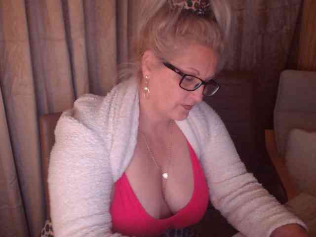 Angel_Dm_Milf webcam