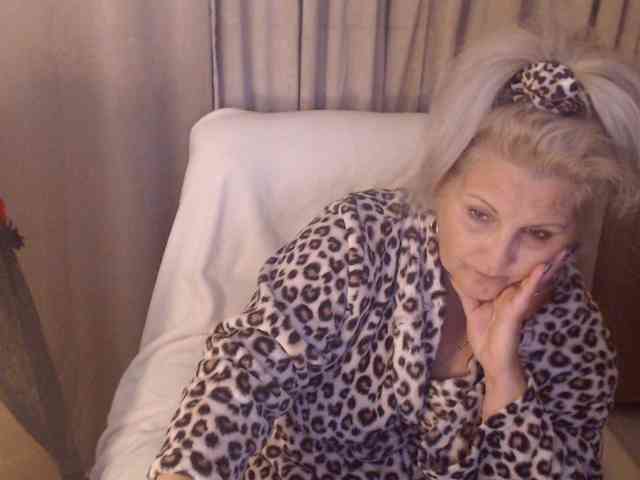 Angel_Dm_Milf webcam