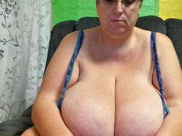 boobs40kk webcam