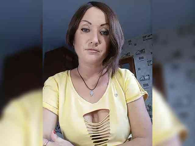 8BESTGirl8 webcam