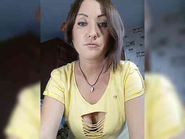 8BESTGirl8 webcam