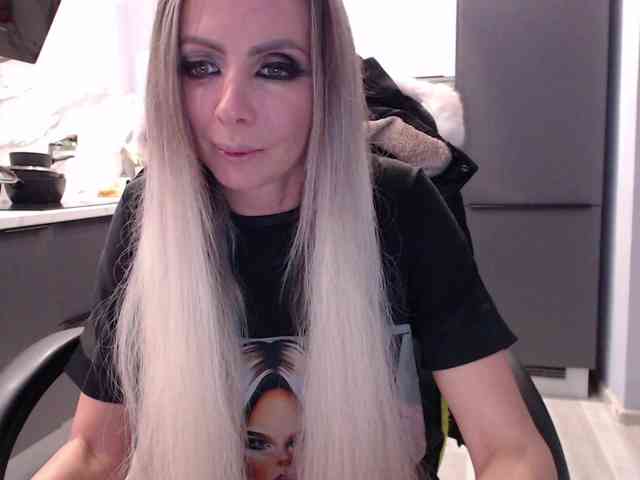 blondalina webcam