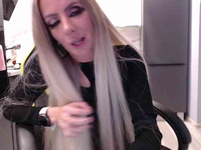 blondalina webcam