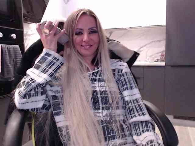 blondalina webcam