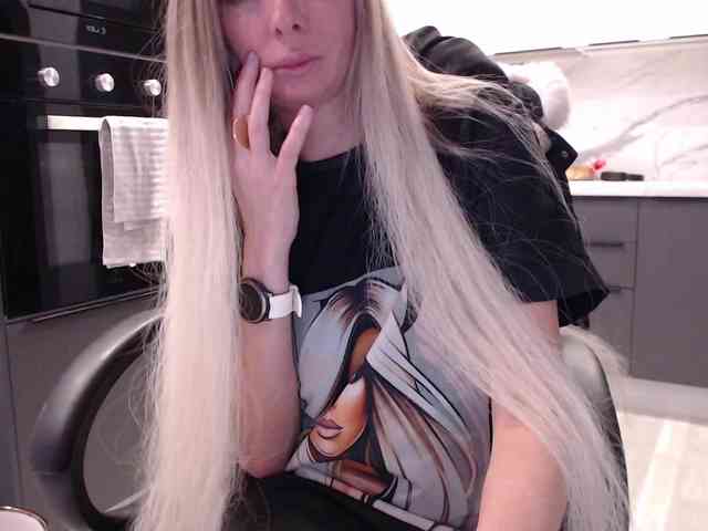 blondalina webcam