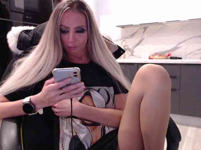 blondalina webcam