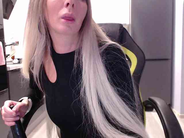 blondalina webcam