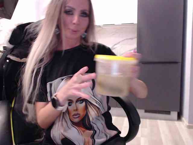 blondalina webcam