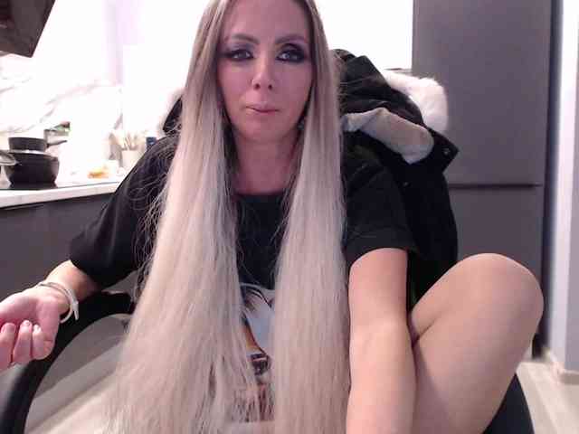 blondalina webcam