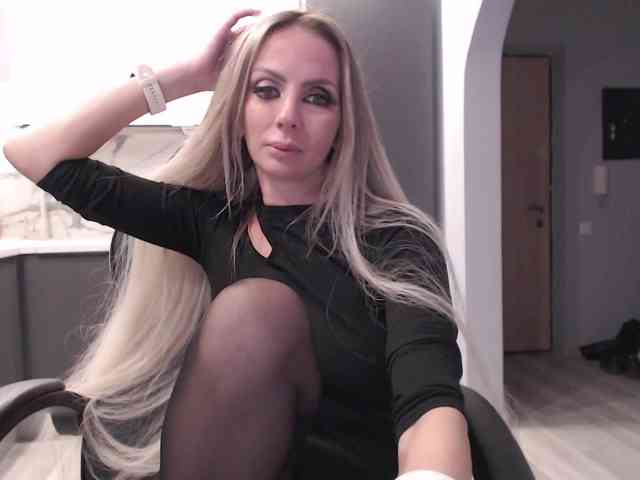 blondalina webcam