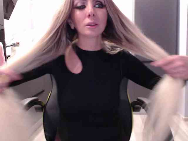 blondalina webcam