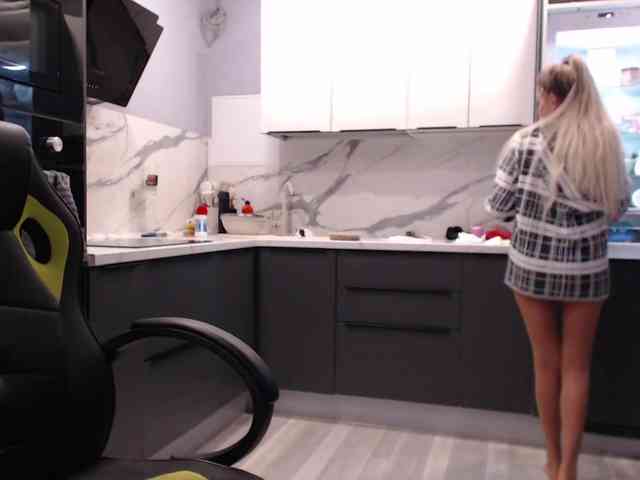 blondalina webcam
