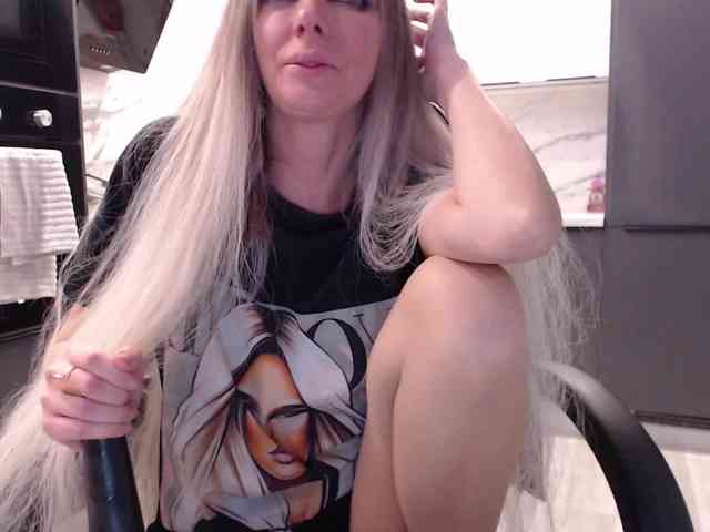 blondalina webcam