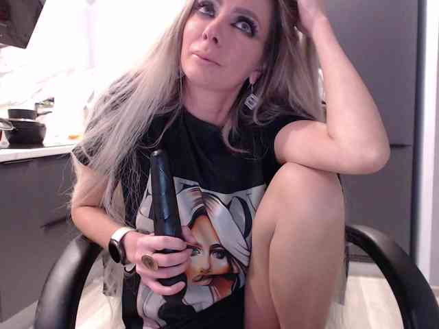 blondalina webcam