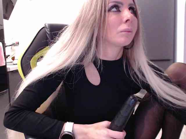 blondalina webcam