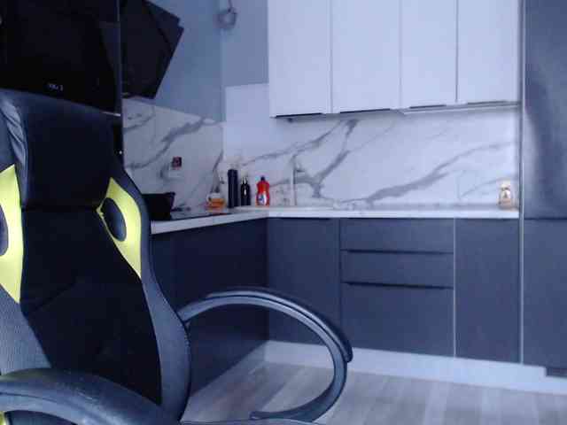 blondalina webcam