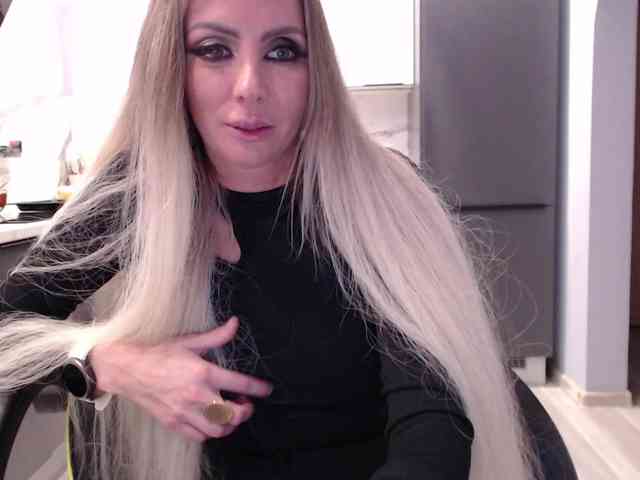 blondalina webcam