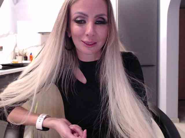 blondalina webcam