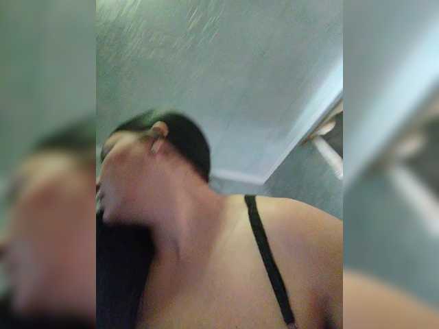 Entra en el chat con el modelo Cleopatra1990 Cleopatra1990