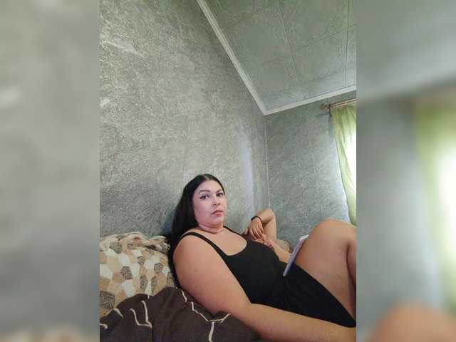 Cleopatra1990 webcam