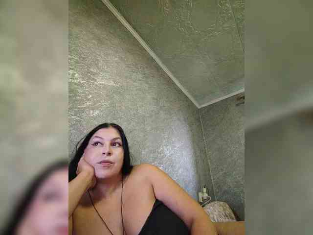 Cleopatra1990 webcam