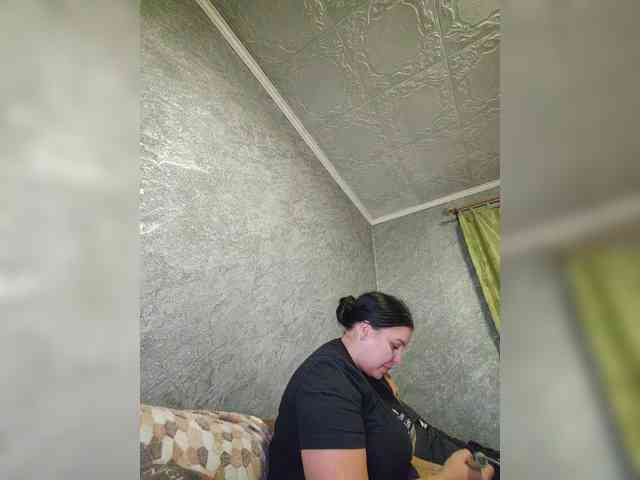 Cleopatra1990 webcam