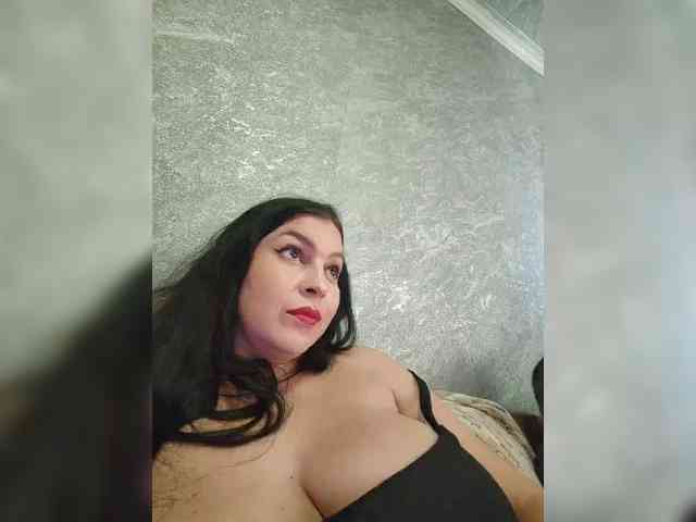 Cleopatra1990 webcam