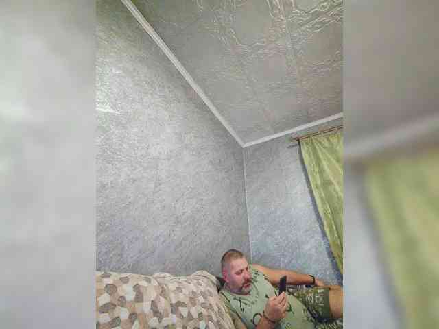 Cleopatra1990 webcam