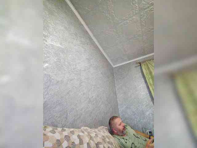 Cleopatra1990 webcam